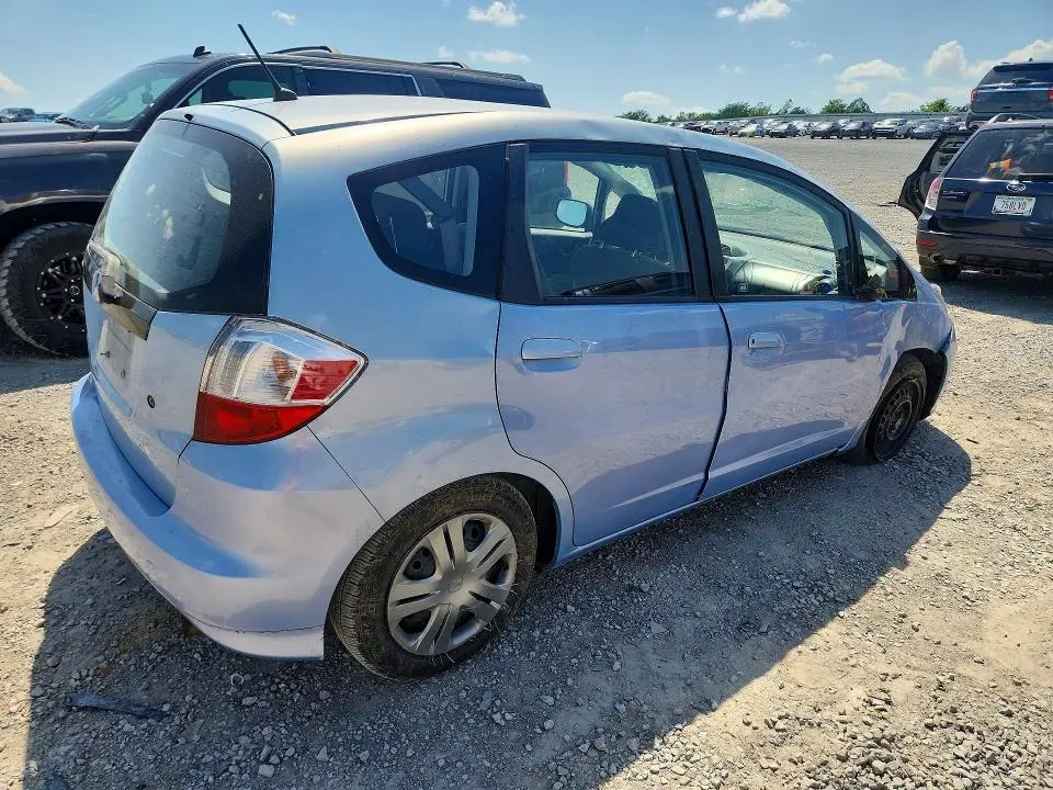 2010 HONDA FIT   