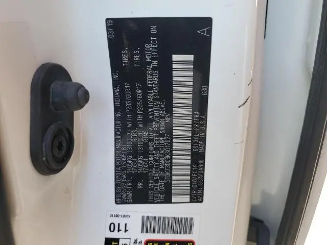 2019 TOYOTA SIENNA LE