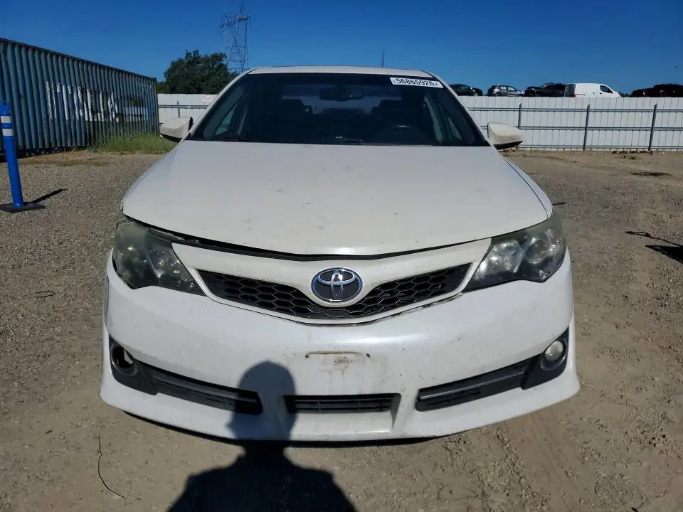 2014 TOYOTA CAMRY SE V6  