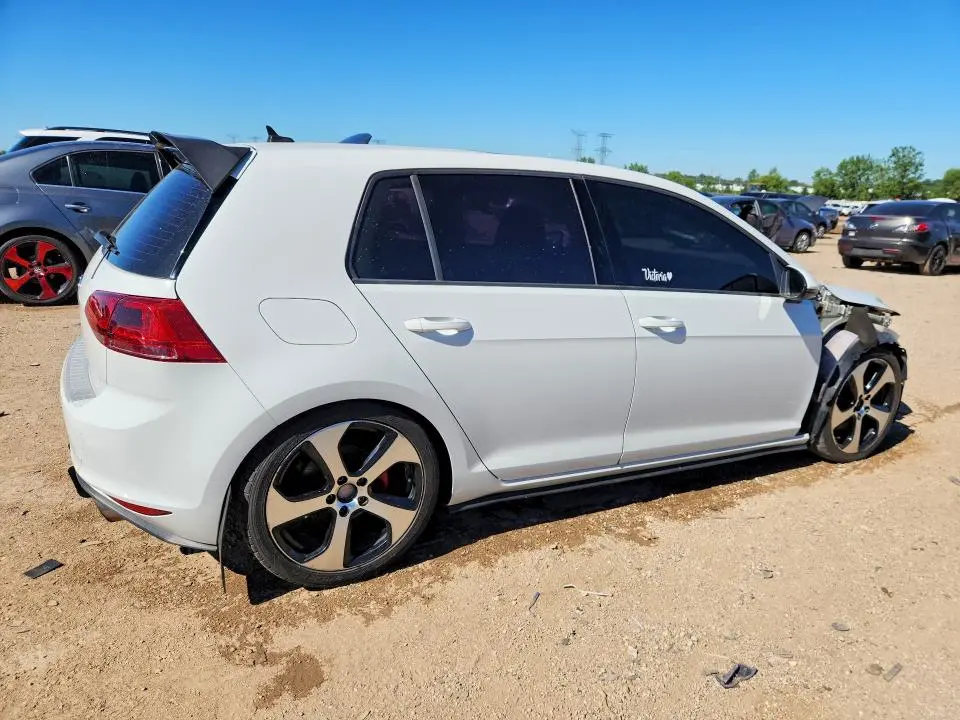 2015 VOLKSWAGEN GTI   