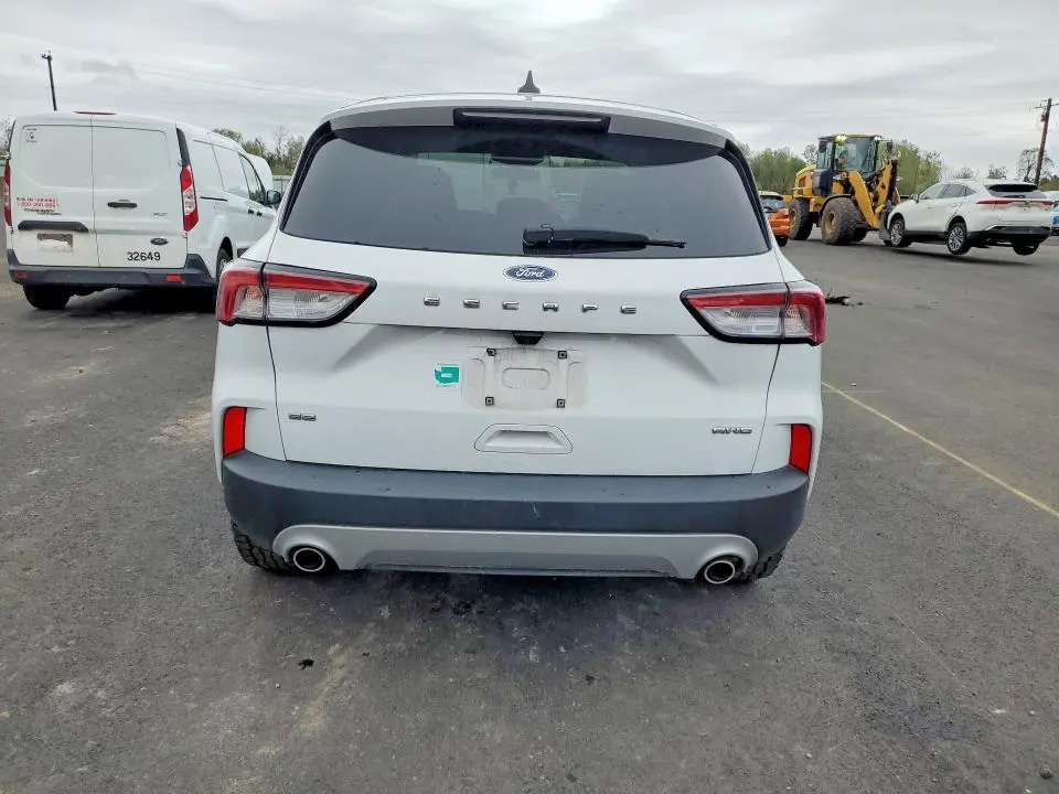 2022 FORD ESCAPE SE  
