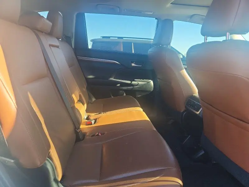 2019 TOYOTA HIGHLANDER LIMITED  