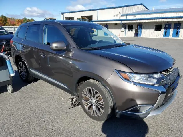 2017 MITSUBISHI OUTLANDER SE  