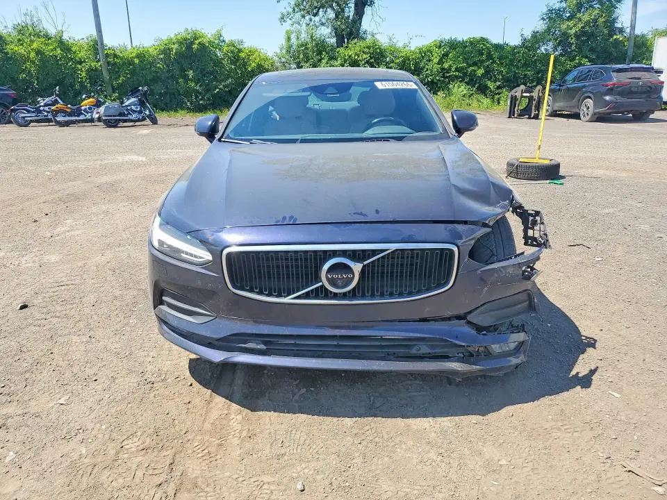 2017 VOLVO S90 T6 MOMENTUM  