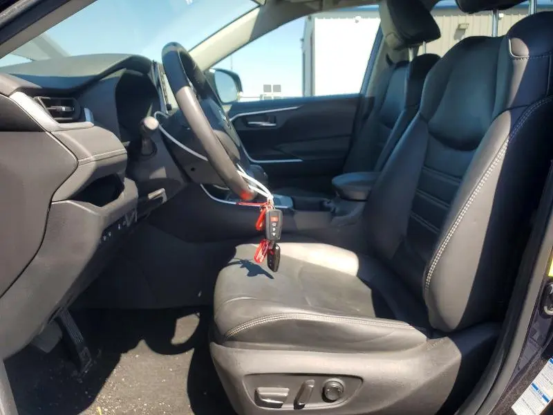 2022 TOYOTA RAV4 XLE PREMIUM  