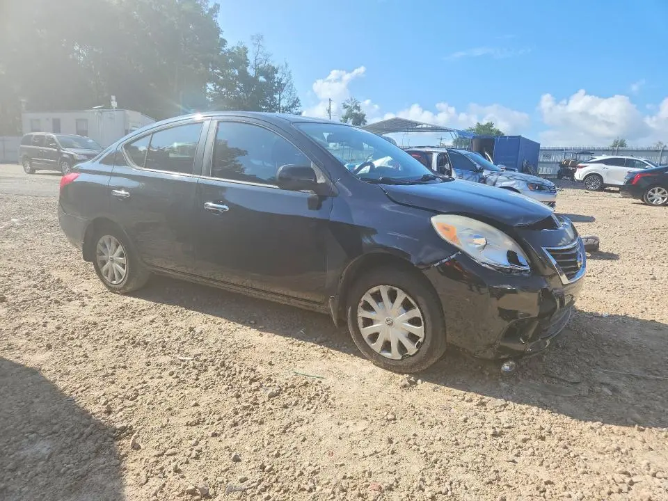 2012 NISSAN VERSA S  
