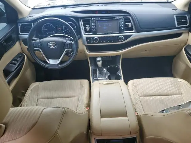 2017 TOYOTA HIGHLANDER LE  