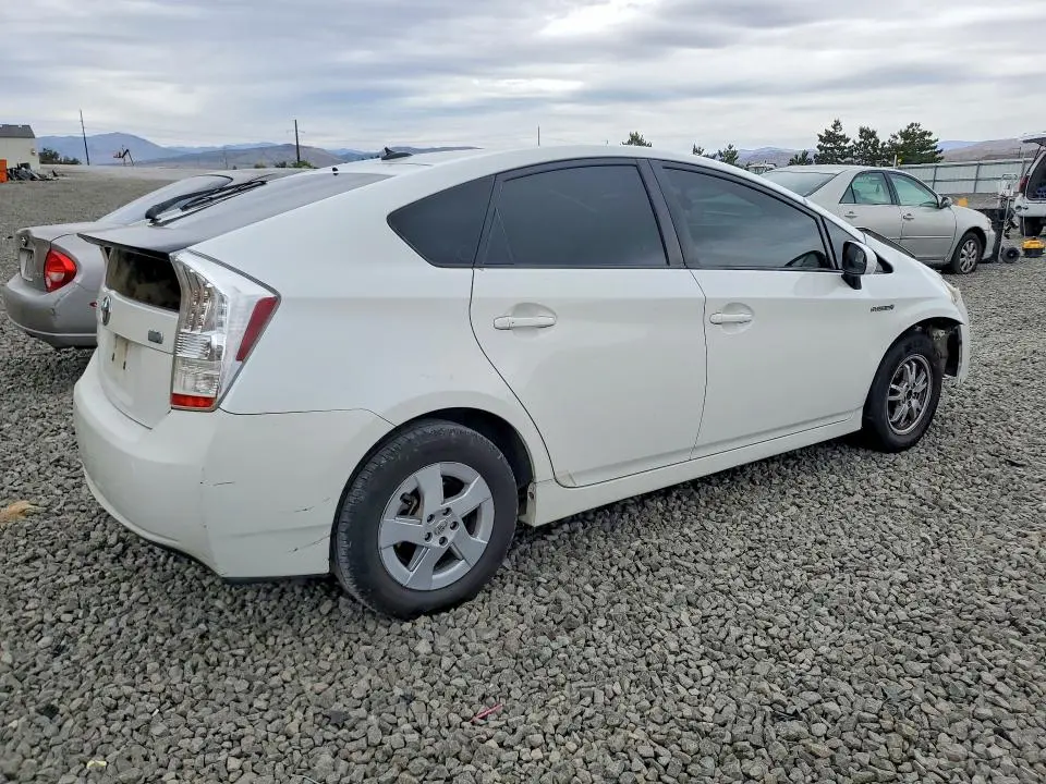 2010 TOYOTA PRIUS II  