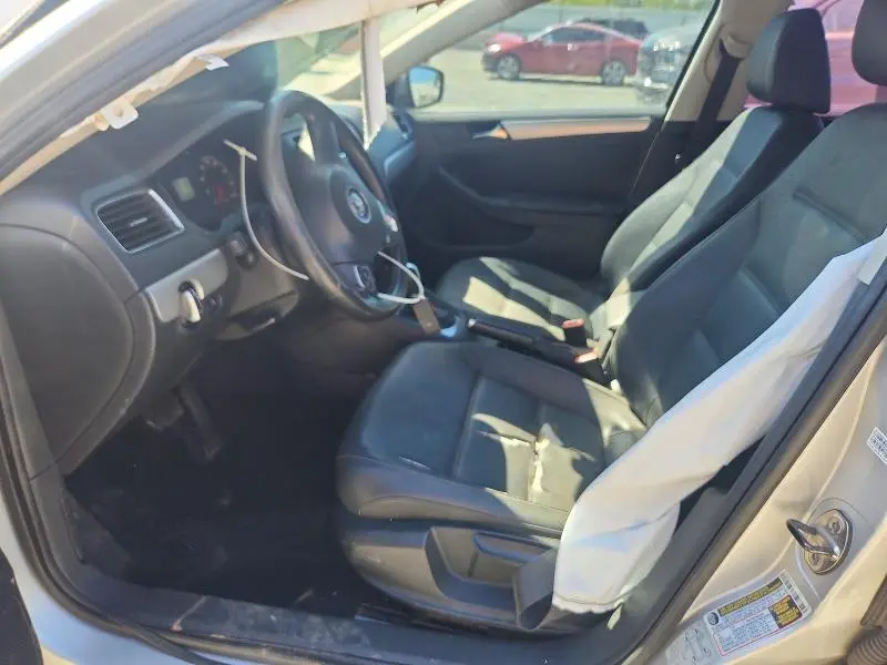 2011 VOLKSWAGEN JETTA SEL  