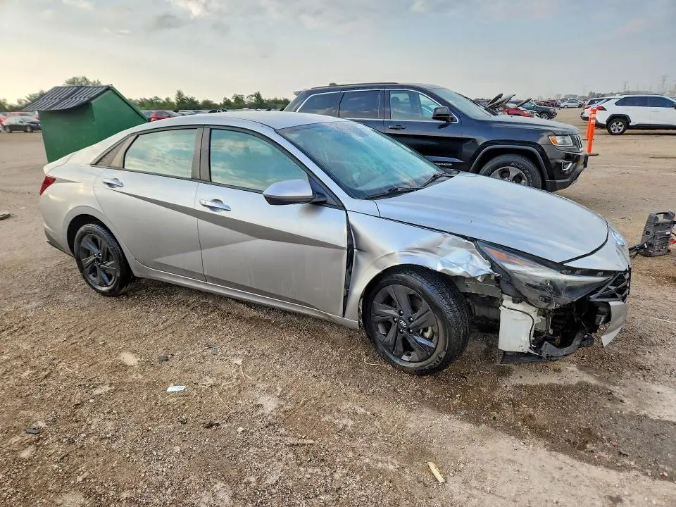 2021 HYUNDAI ELANTRA SEL  