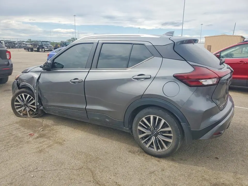 2022 NISSAN KICKS SV  