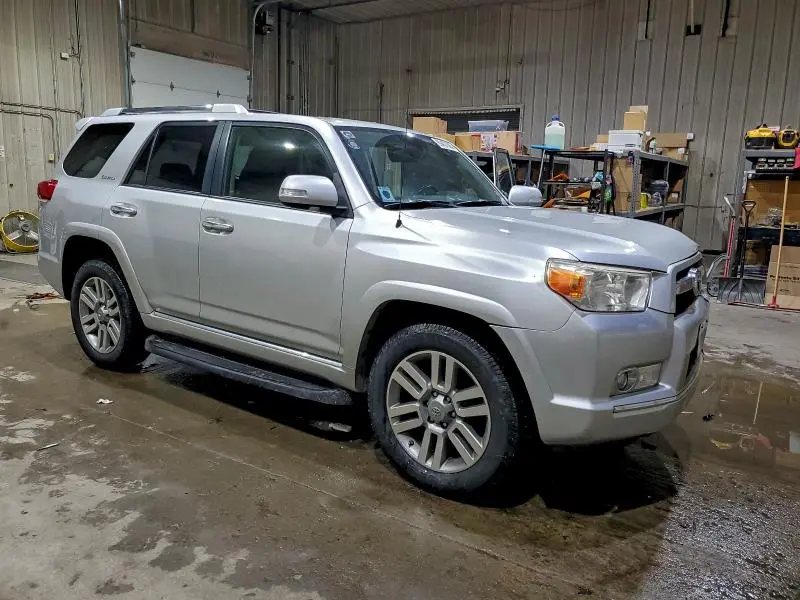 2010 TOYOTA 4RUNNER SR5  