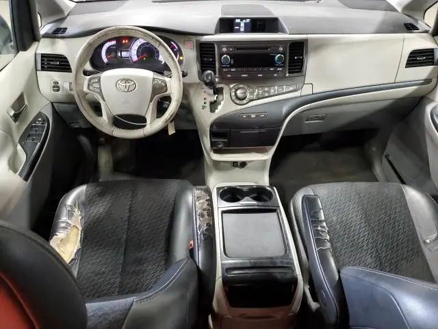 2011 TOYOTA SIENNA SPORT  