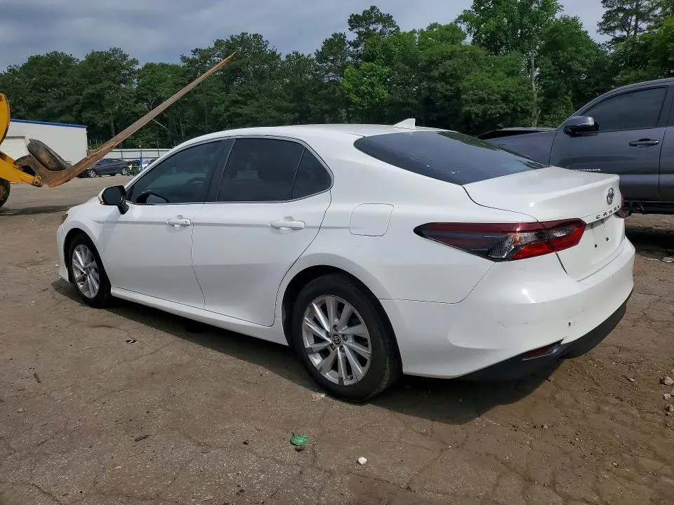2022 TOYOTA CAMRY LE  