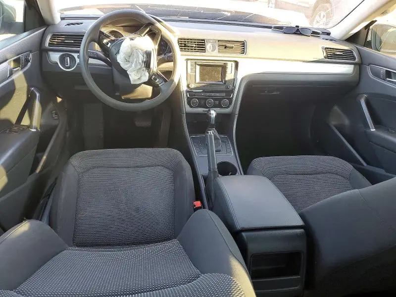 2016 VOLKSWAGEN PASSAT S  