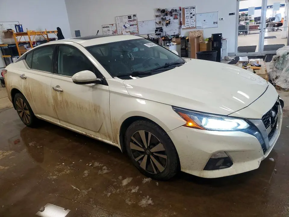 2019 NISSAN ALTIMA SL  