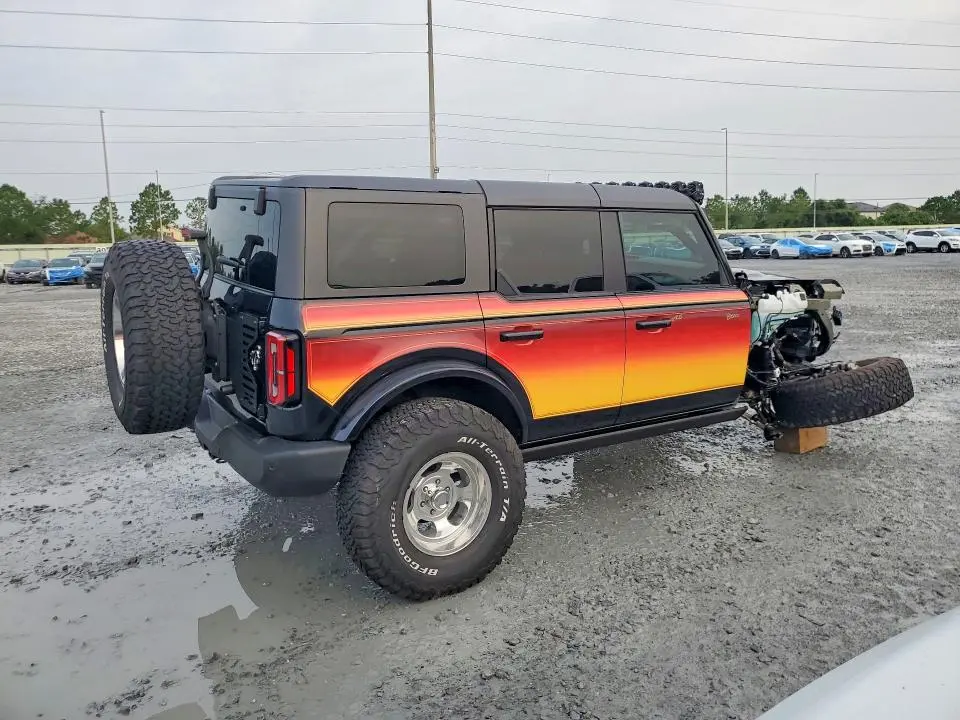 2024 FORD BRONCO OUTER BANKS  