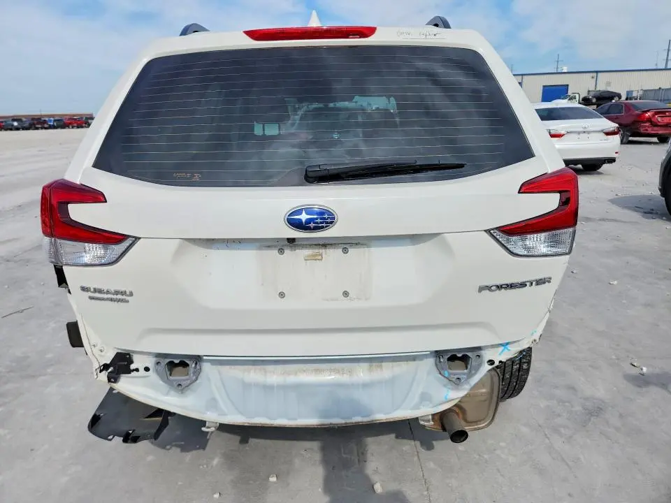 2022 SUBARU FORESTER   