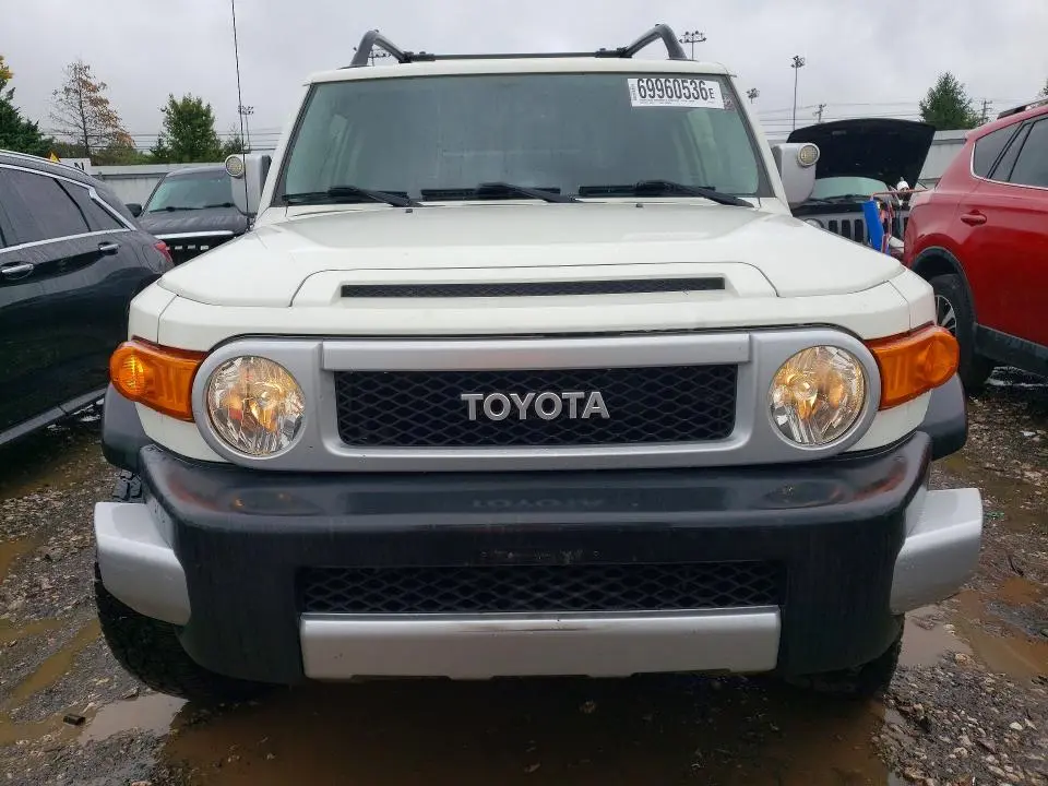 2014 TOYOTA FJ CRUISER BASE  