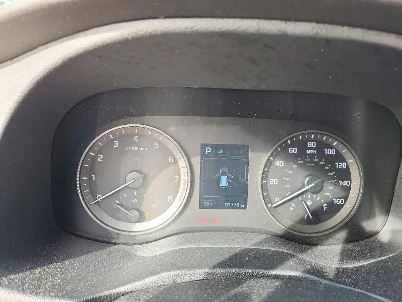 2018 HYUNDAI TUCSON SE  