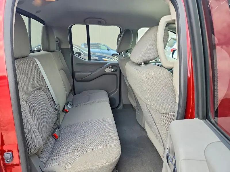 2021 NISSAN FRONTIER SV  