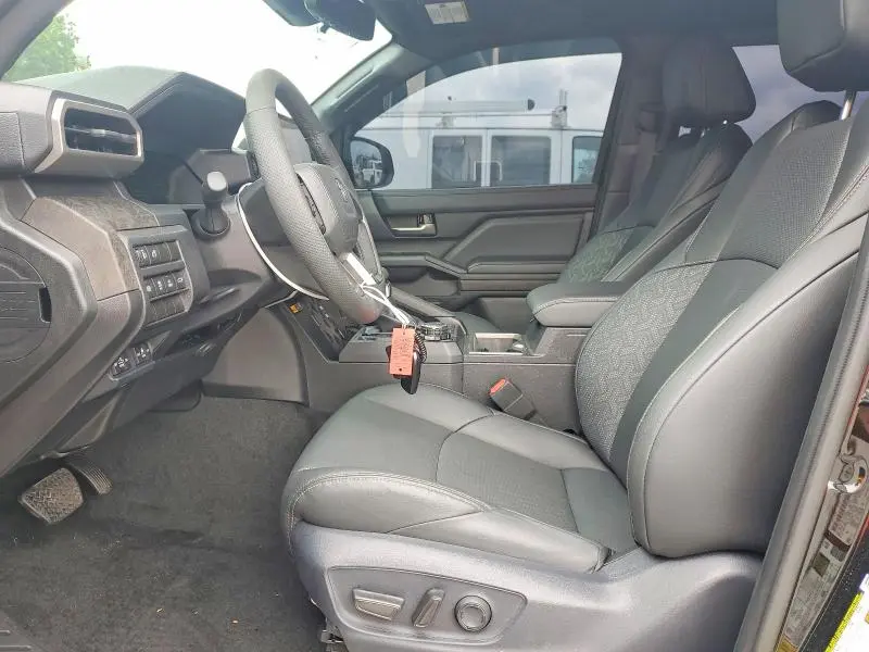 2025 TOYOTA TACOMA LIMITED  