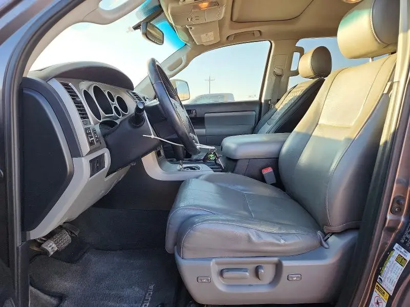 2012 TOYOTA SEQUOIA SR5  