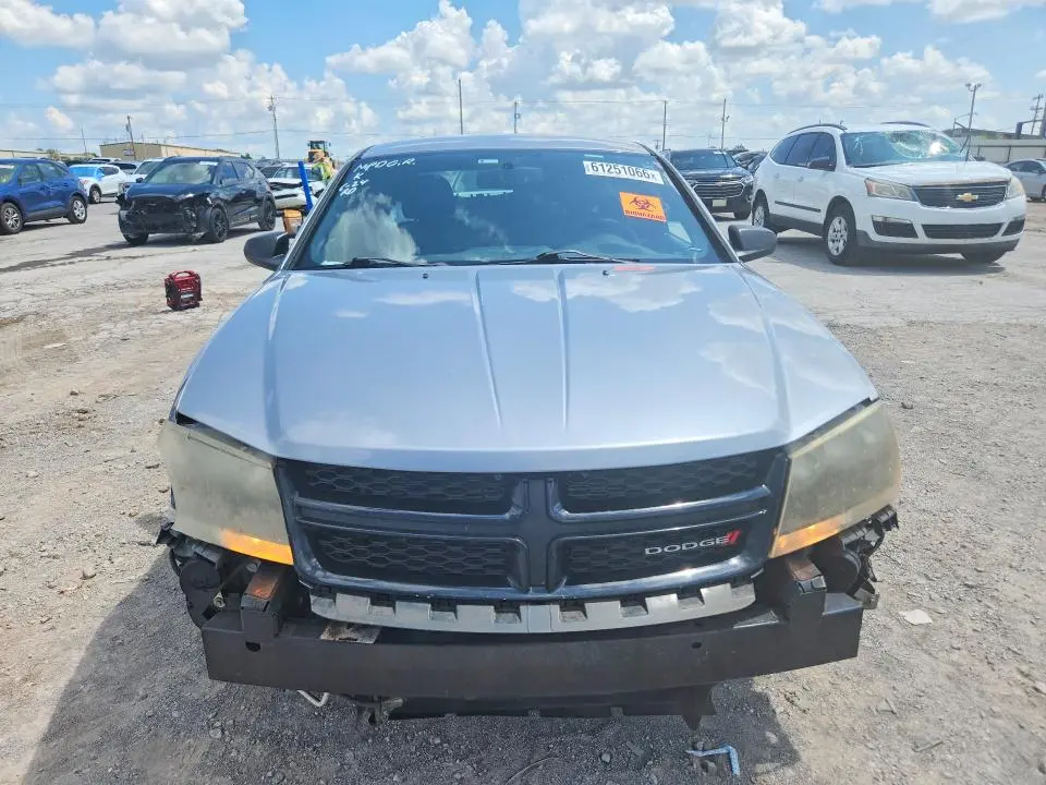 2014 DODGE AVENGER SE  