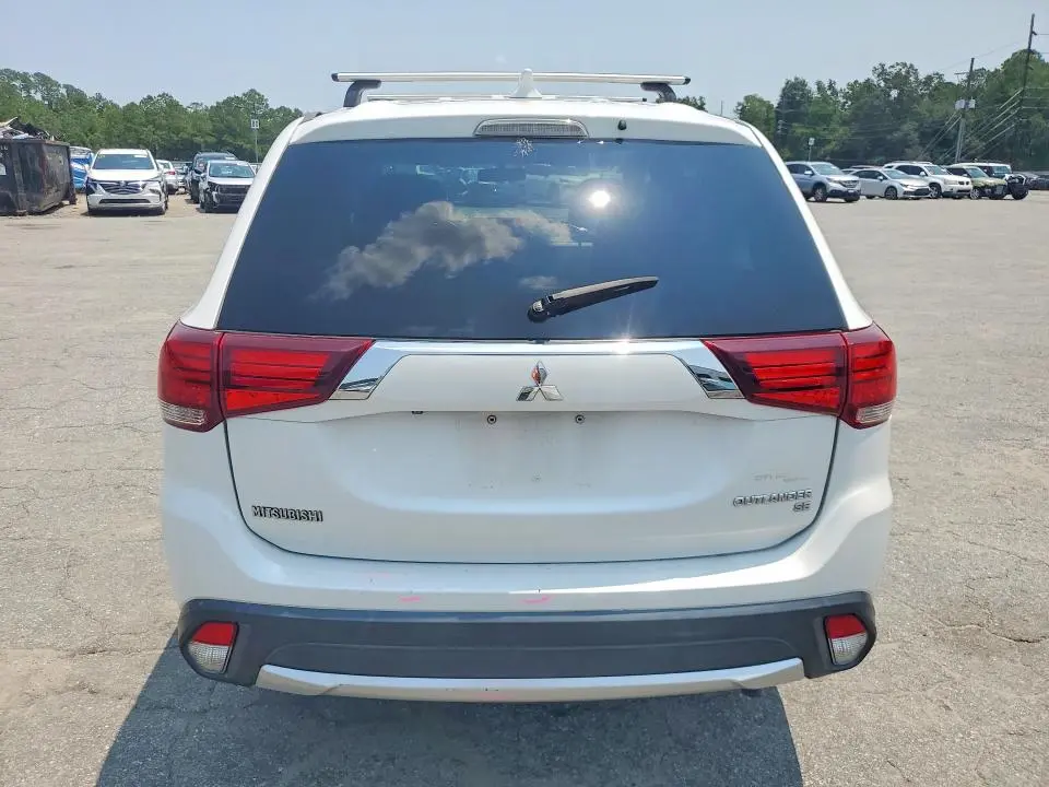2017 MITSUBISHI OUTLANDER SE  