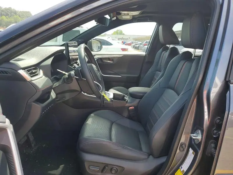 2025 TOYOTA RAV4 XSE  