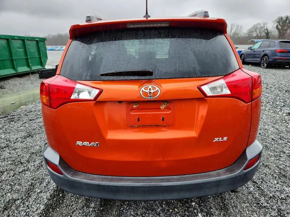 2015 TOYOTA RAV4 XLE  