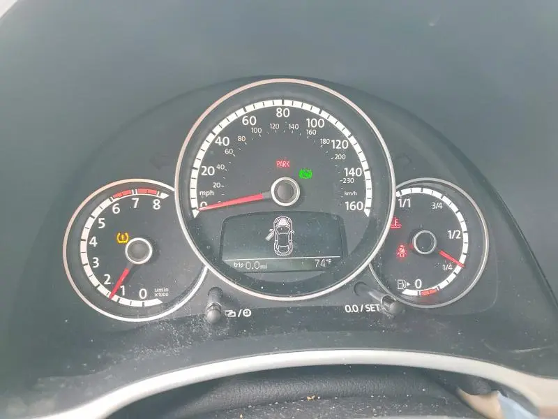 2015 VOLKSWAGEN BEETLE 1.8T  