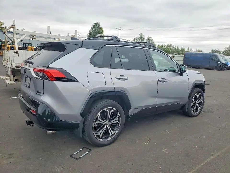2025 TOYOTA RAV4 XSE  