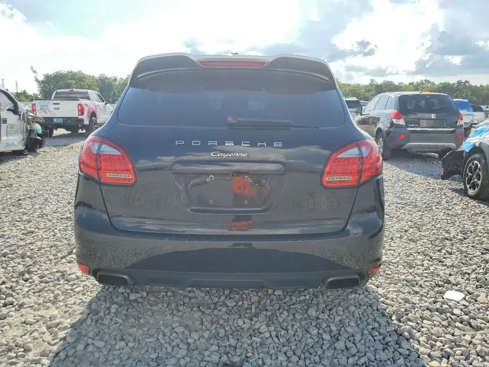 2014 PORSCHE CAYENNE   