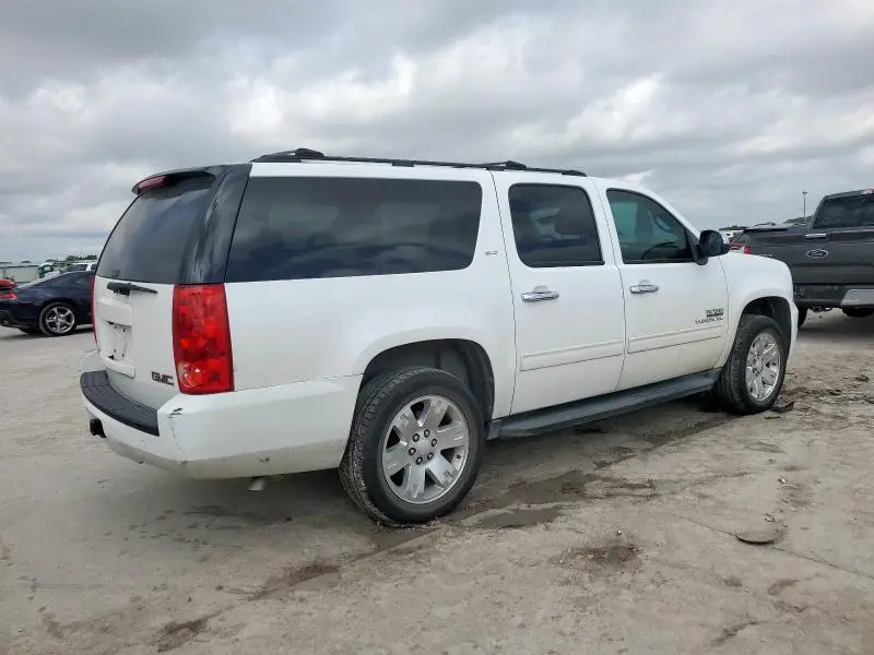 2013 GMC YUKON XL C1500 SLT  