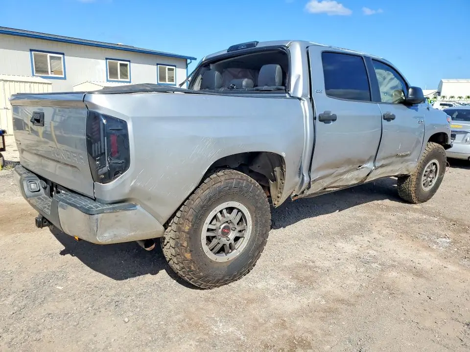 2014 TOYOTA TUNDRA CREWMAX SR5  