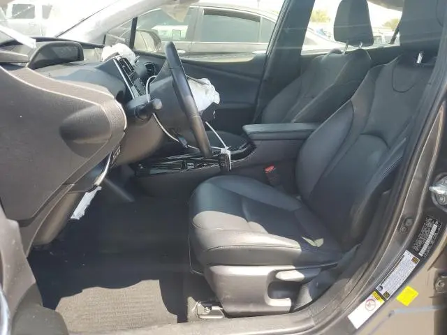 2021 TOYOTA PRIUS LE  