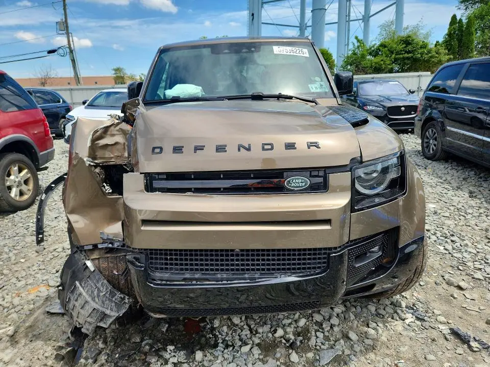 2025 LAND ROVER DEFENDER 110 X-DYNAMIC SE  
