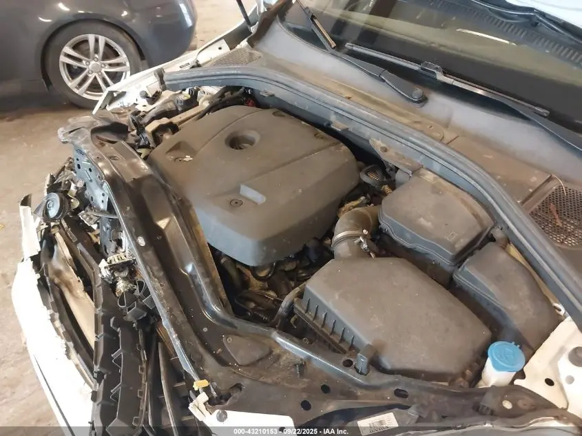 2017 VOLVO XC60 INSCRIPTION