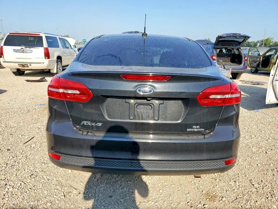 2015 FORD FOCUS SE  