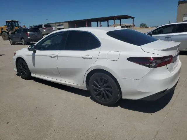 2022 TOYOTA CAMRY LE  