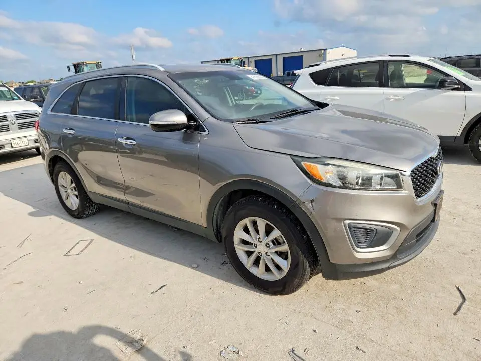 2017 KIA SORENTO LX V6  
