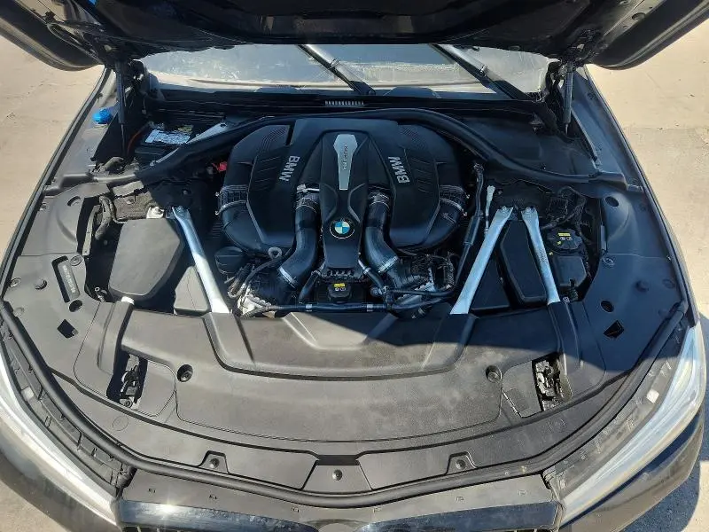 2019 BMW 750 XI  
