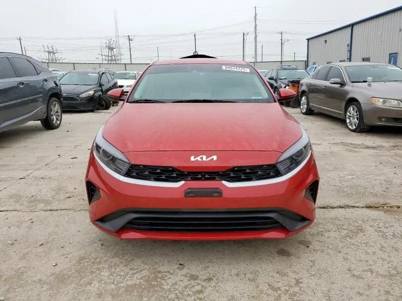 2023 KIA FORTE LX  