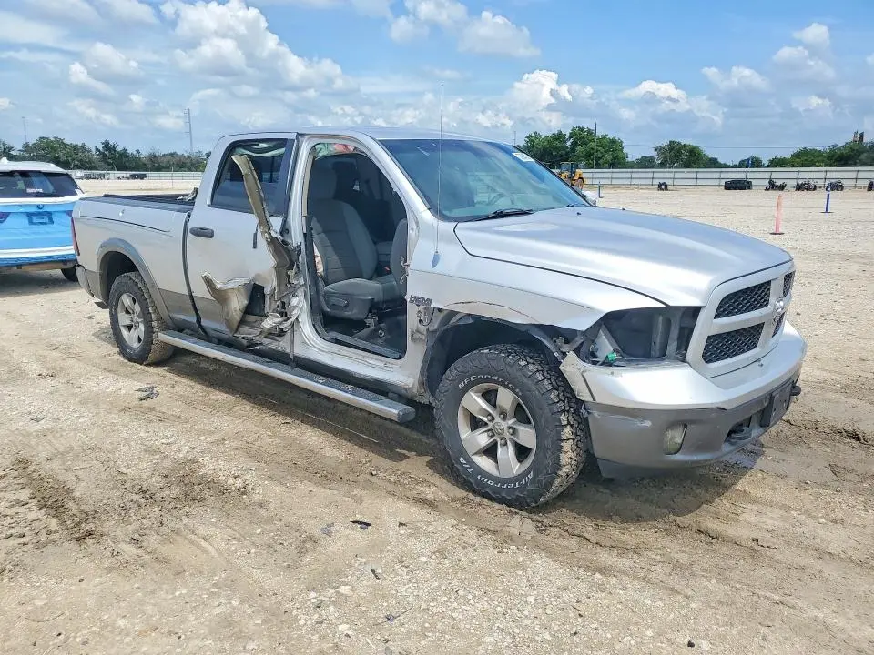 2013 RAM 1500 SLT  