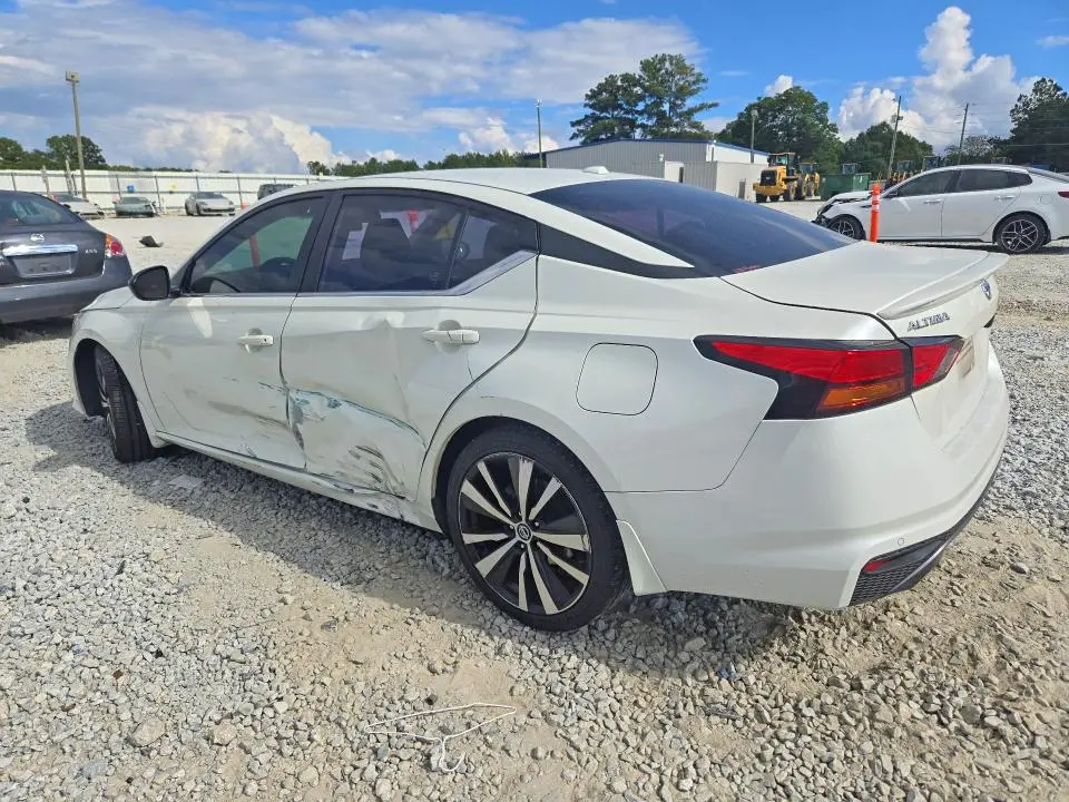 2020 NISSAN ALTIMA SR  