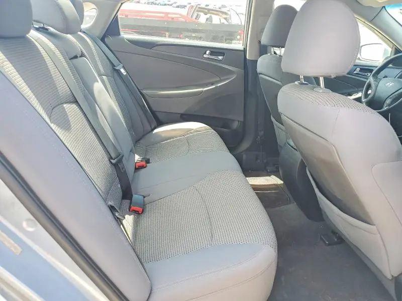 2011 HYUNDAI SONATA GLS  