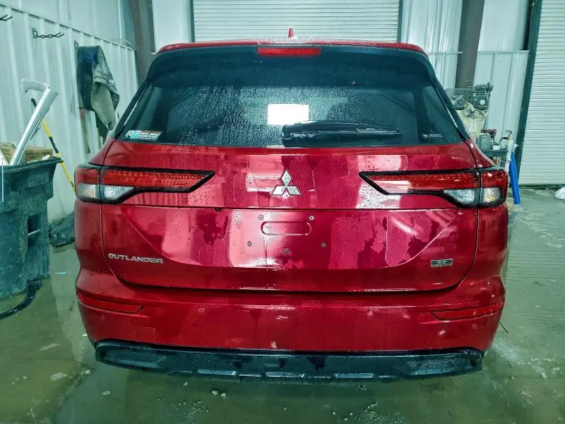 2024 MITSUBISHI OUTLANDER SE  