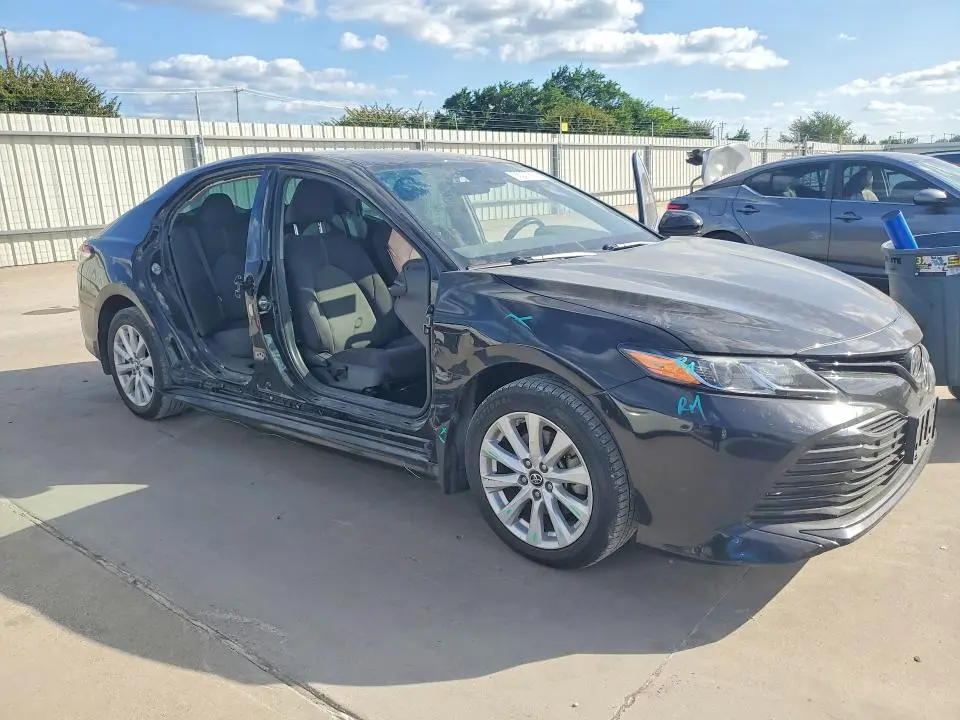 2019 TOYOTA CAMRY LE  