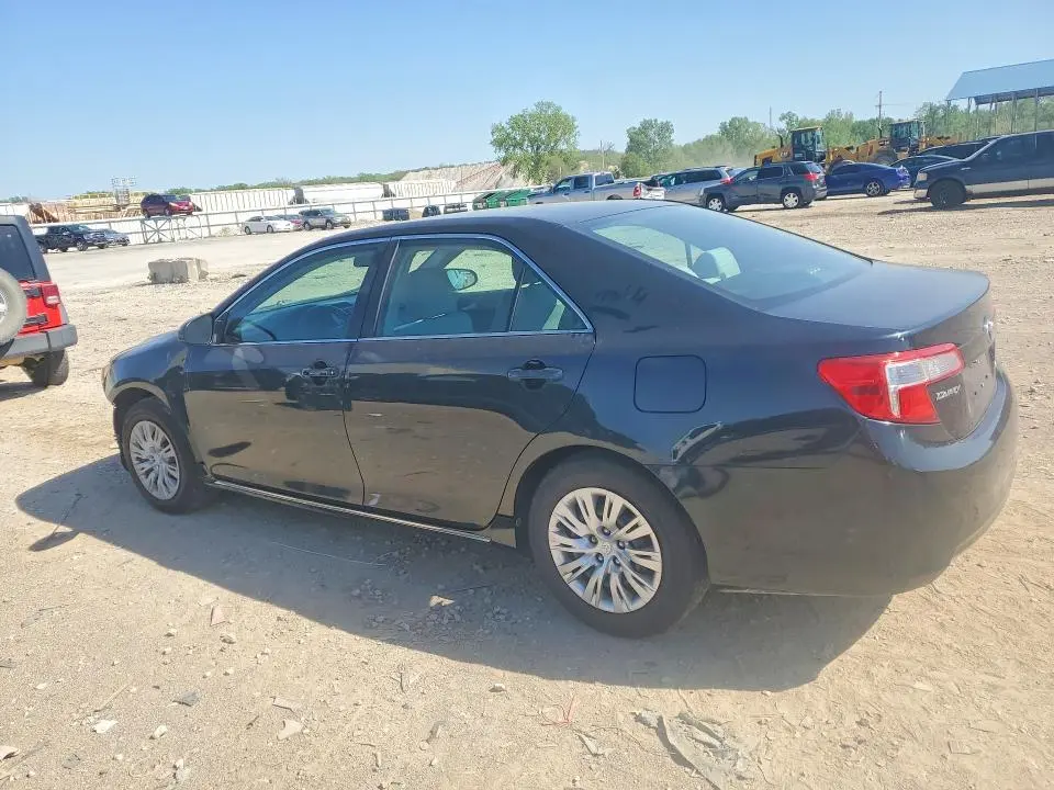 2014 TOYOTA CAMRY LE  